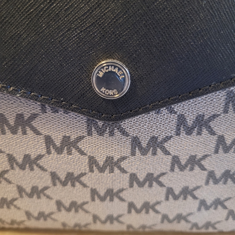 Michael Kors Jet Set Black & Gray Front Card Pocket Open Tote Shoulder Bag EUC - Picture 6 of 16